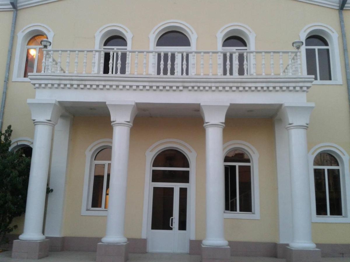 Chexovi Baxniq Hostel